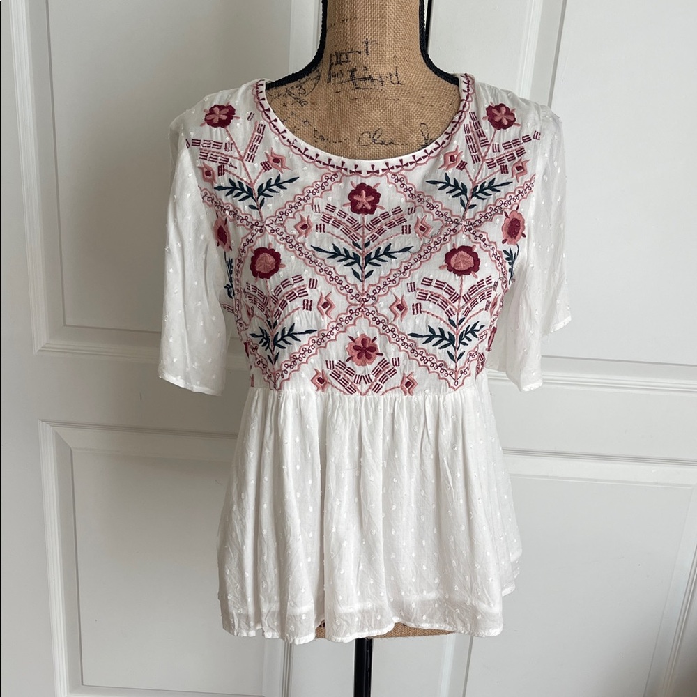 Embroidered White and Red Women's Top, XS by Blue Rain